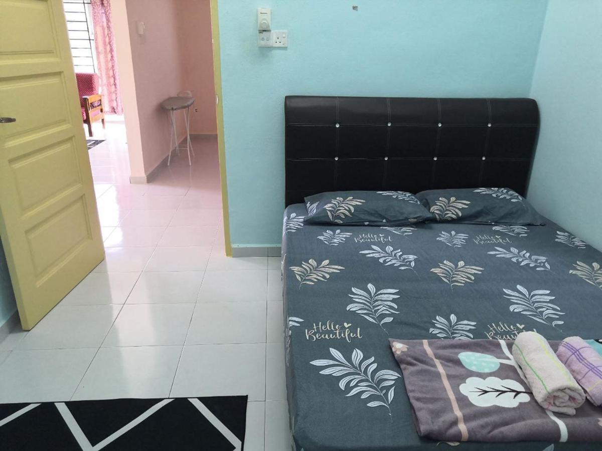 Ummi'S Homestay Besut Кампунг-Куала-Бесут Экстерьер фото